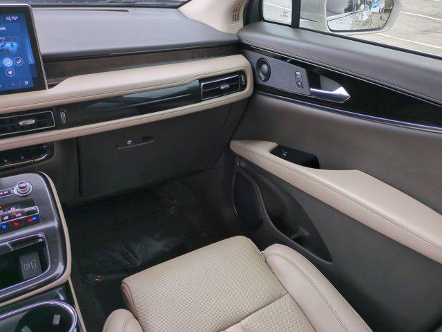 used 2022 Lincoln Nautilus car, priced at $32,386