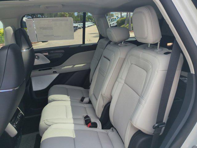 new 2025 Lincoln Aviator car, priced at $79,035