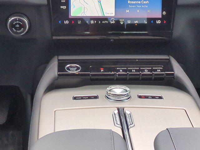 new 2025 Lincoln Navigator car, priced at $106,555