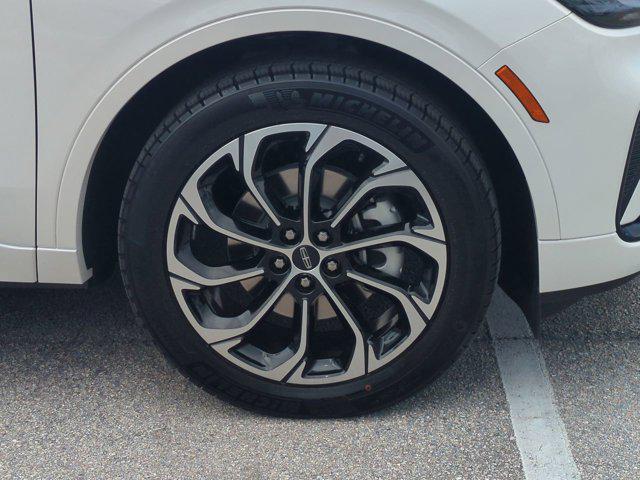 new 2025 Lincoln Nautilus car, priced at $60,379