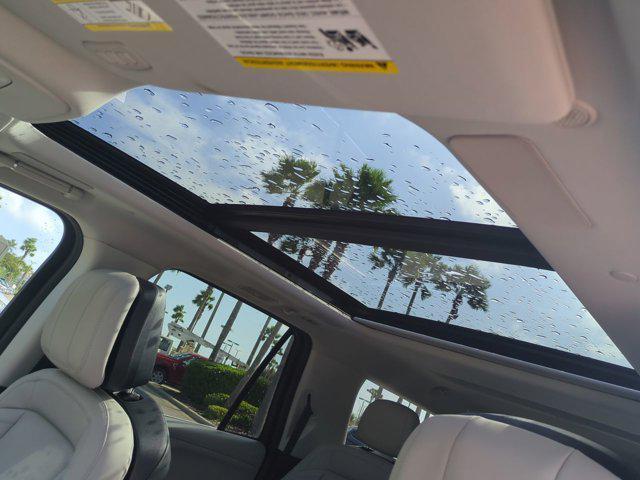 new 2025 Lincoln Navigator car, priced at $107,830