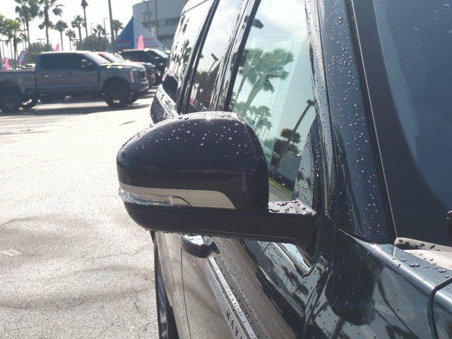 new 2025 Lincoln Navigator car, priced at $107,830