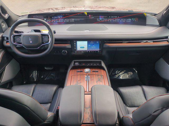 new 2025 Lincoln Navigator car, priced at $122,590