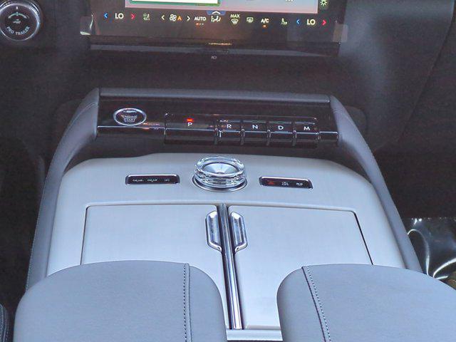 new 2025 Lincoln Navigator car, priced at $111,330