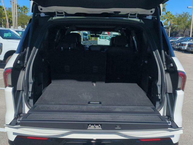 new 2025 Lincoln Navigator car, priced at $111,330