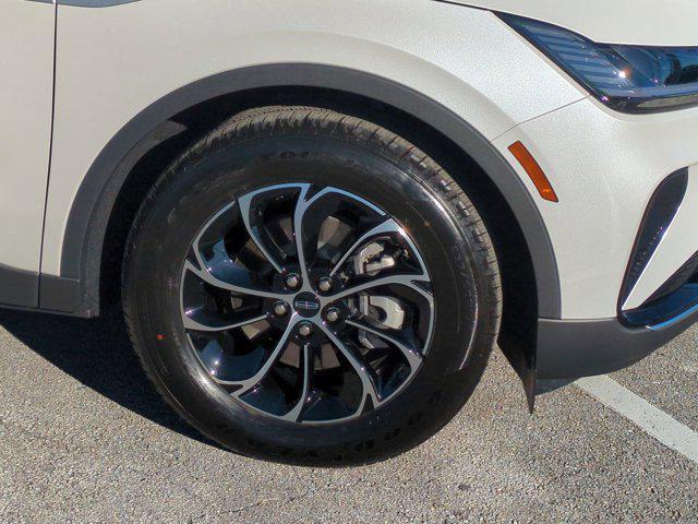 new 2025 Lincoln Nautilus car, priced at $56,537