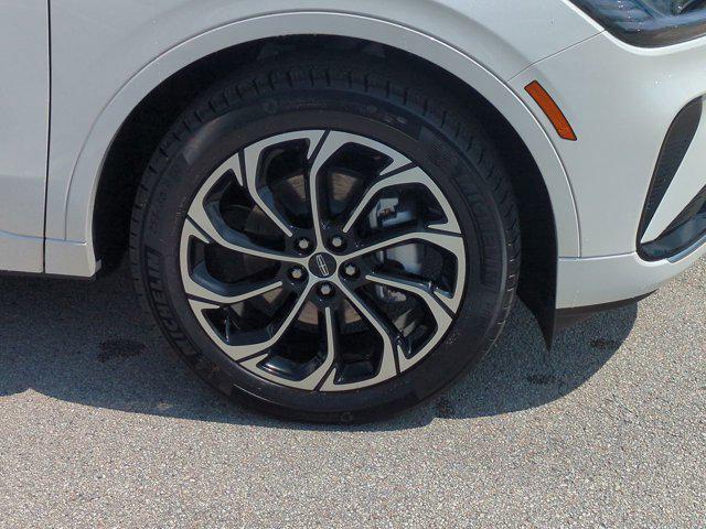 new 2025 Lincoln Nautilus car, priced at $62,850