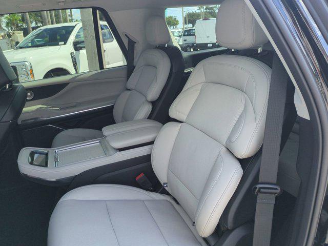 new 2025 Lincoln Navigator car, priced at $96,466