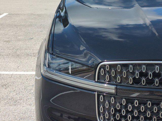 new 2025 Lincoln Navigator car, priced at $96,466