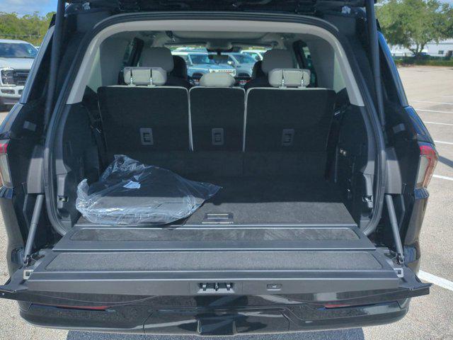 new 2025 Lincoln Navigator car, priced at $96,466