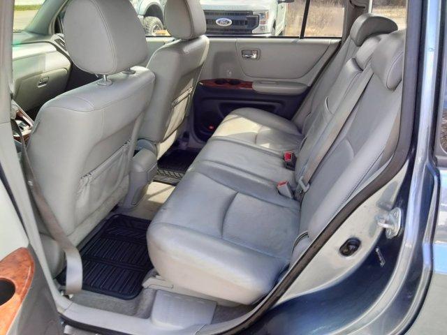 used 2005 Toyota Highlander car, priced at $5,995