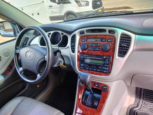 used 2005 Toyota Highlander car, priced at $5,995
