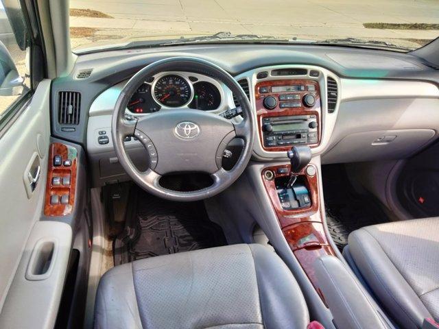 used 2005 Toyota Highlander car, priced at $5,995