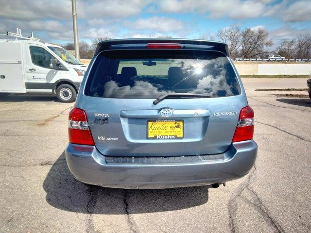 used 2005 Toyota Highlander car, priced at $5,995