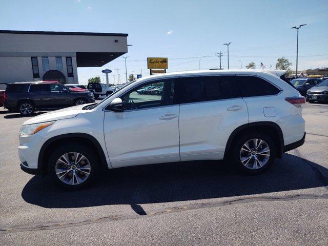 used 2016 Toyota Highlander car, priced at $23,900