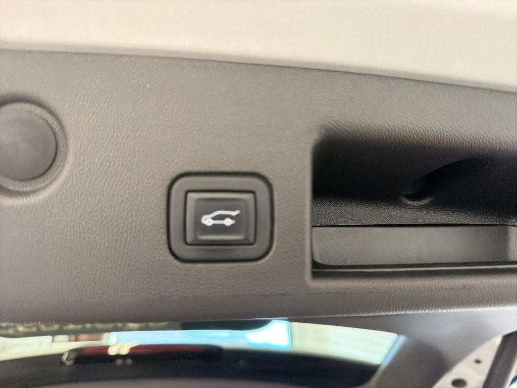 used 2022 Chevrolet Equinox car, priced at $20,241