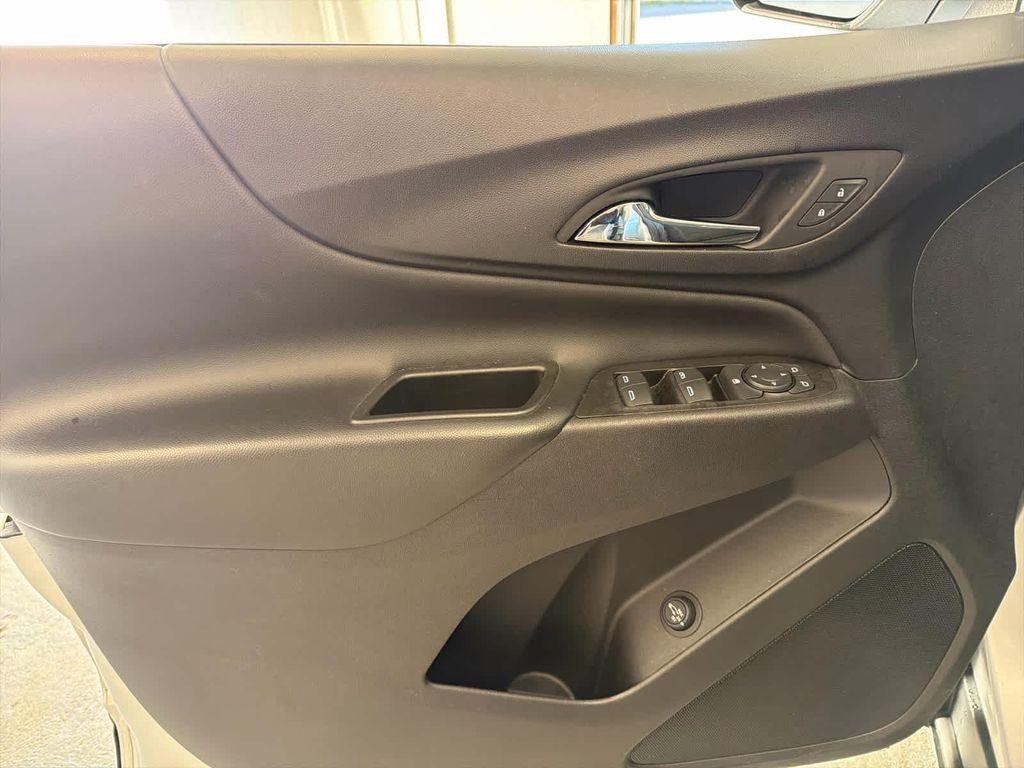 used 2022 Chevrolet Equinox car, priced at $20,241
