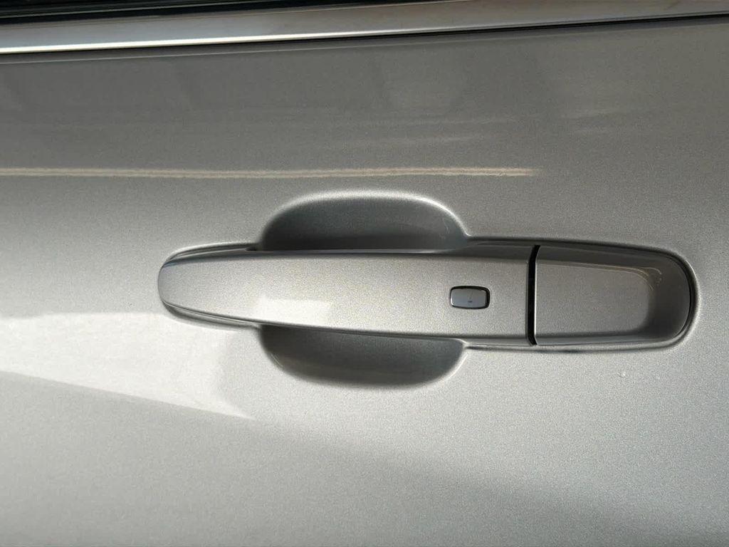 used 2022 Chevrolet Equinox car, priced at $20,241