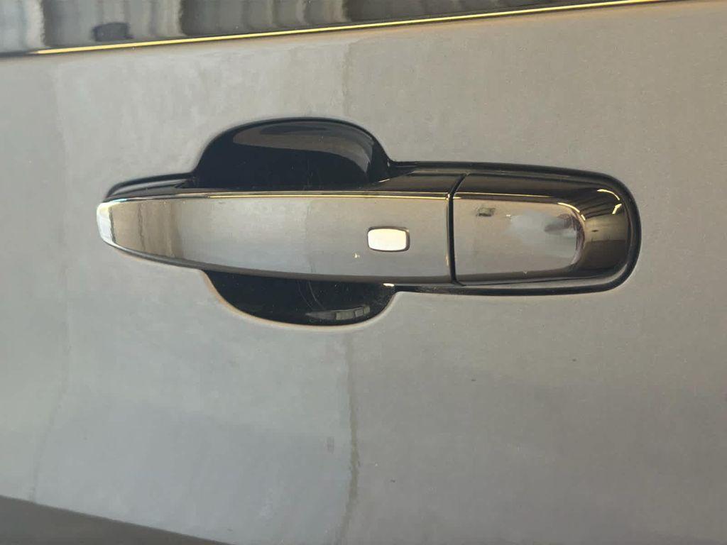 used 2022 Chevrolet Traverse car, priced at $29,599