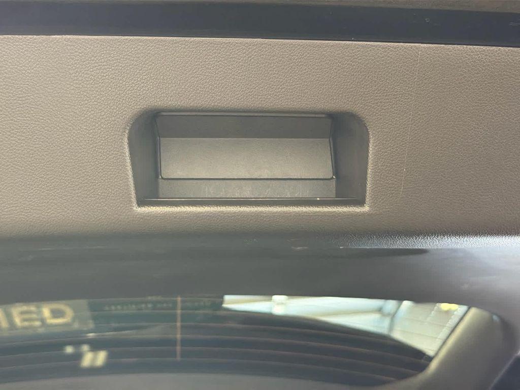 used 2022 Chevrolet Traverse car, priced at $29,599