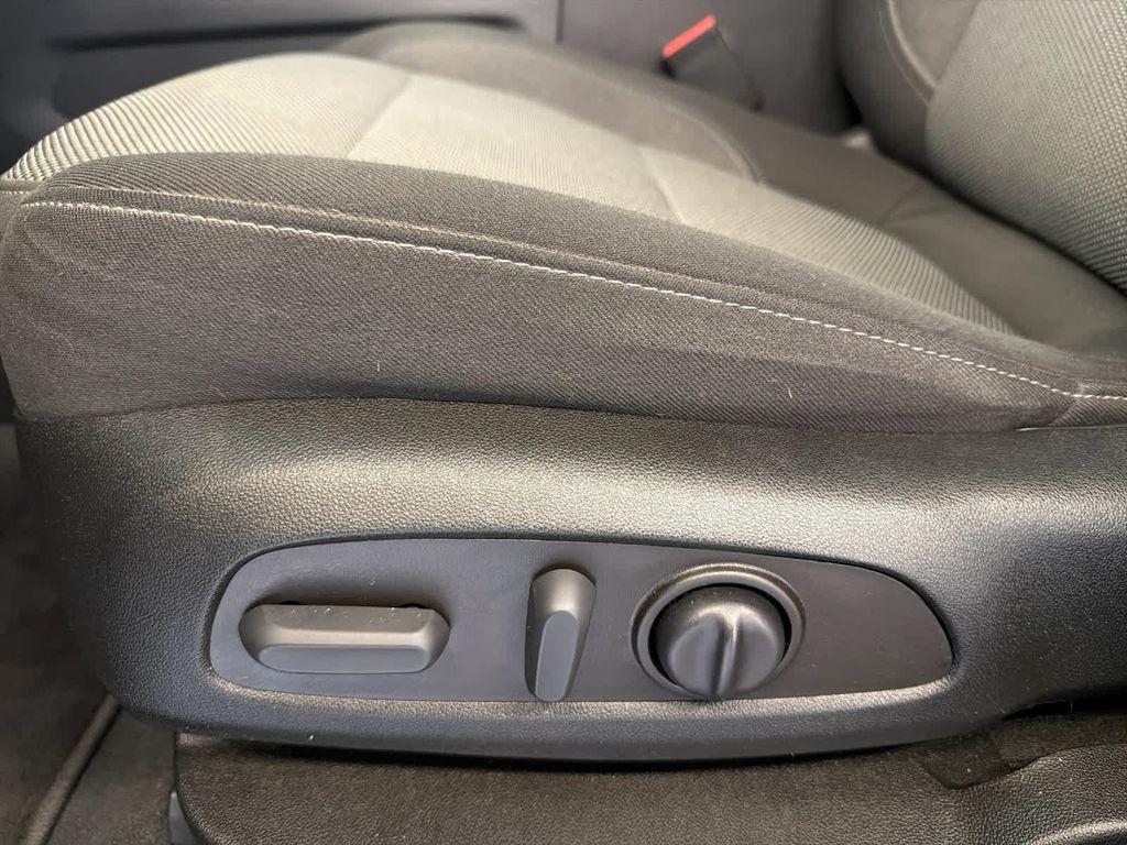 used 2022 Chevrolet Traverse car, priced at $29,599