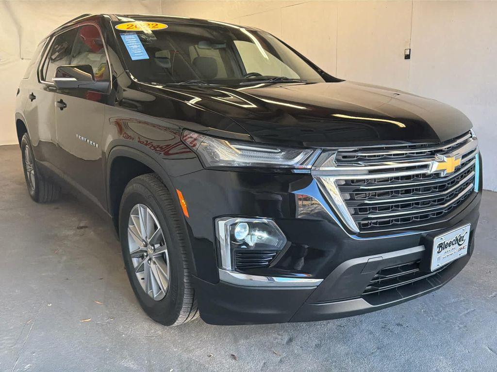 used 2022 Chevrolet Traverse car, priced at $29,599