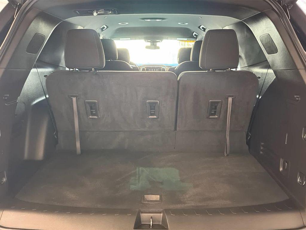 used 2022 Chevrolet Traverse car, priced at $29,599