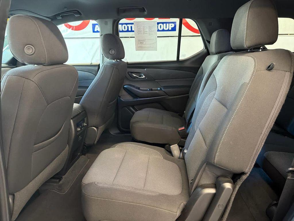 used 2022 Chevrolet Traverse car, priced at $29,599