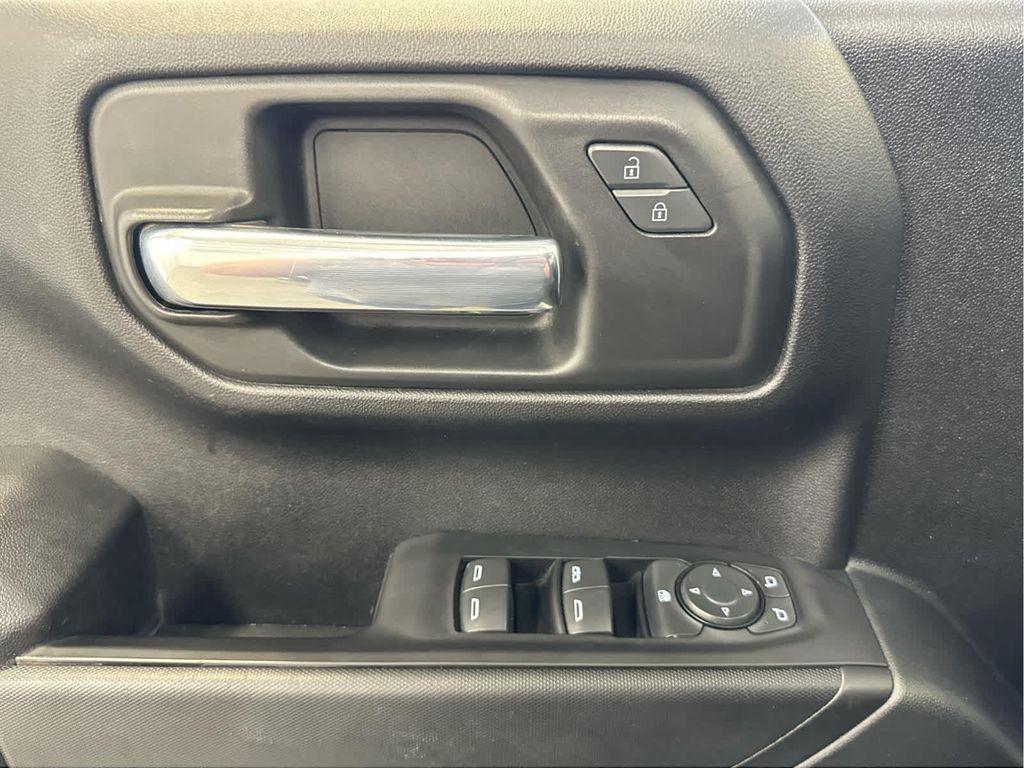 used 2023 GMC Sierra 1500 car, priced at $30,900