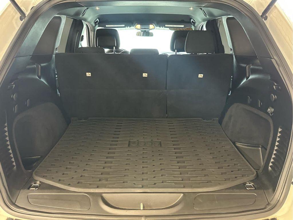 used 2019 Jeep Grand Cherokee car, priced at $14,950