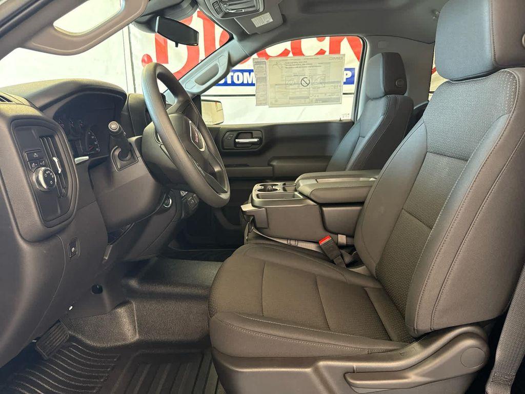 new 2025 GMC Sierra 1500 car, priced at $40,100
