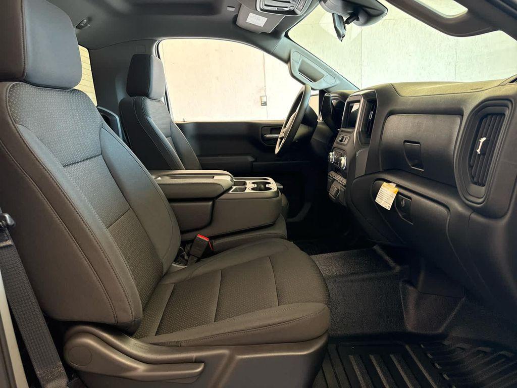 new 2025 GMC Sierra 1500 car, priced at $40,100