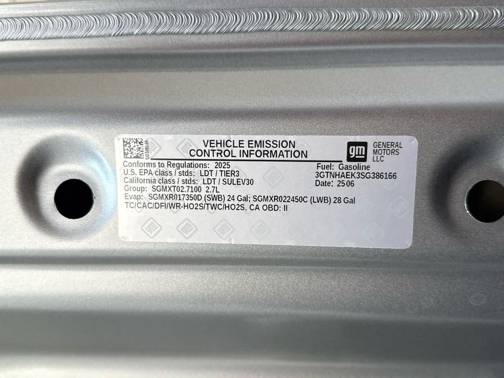 new 2025 GMC Sierra 1500 car, priced at $40,100