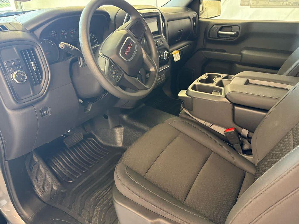 new 2025 GMC Sierra 1500 car, priced at $40,100