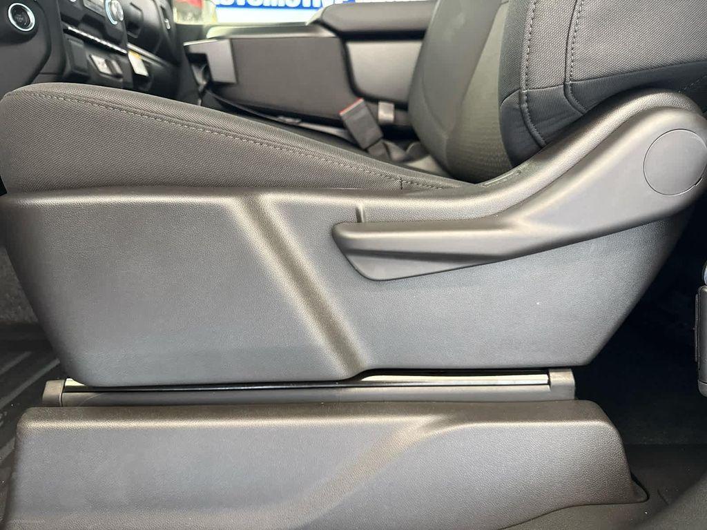 new 2025 GMC Sierra 1500 car, priced at $40,100