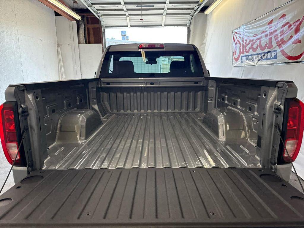 new 2025 GMC Sierra 1500 car, priced at $40,100