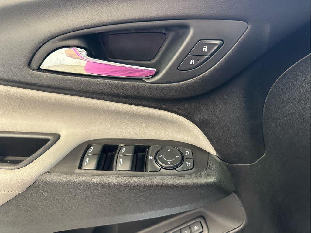 used 2019 Chevrolet Equinox car, priced at $19,550