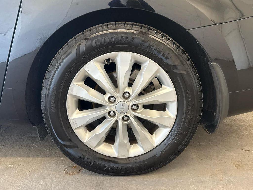 used 2015 Kia Sedona car, priced at $8,100