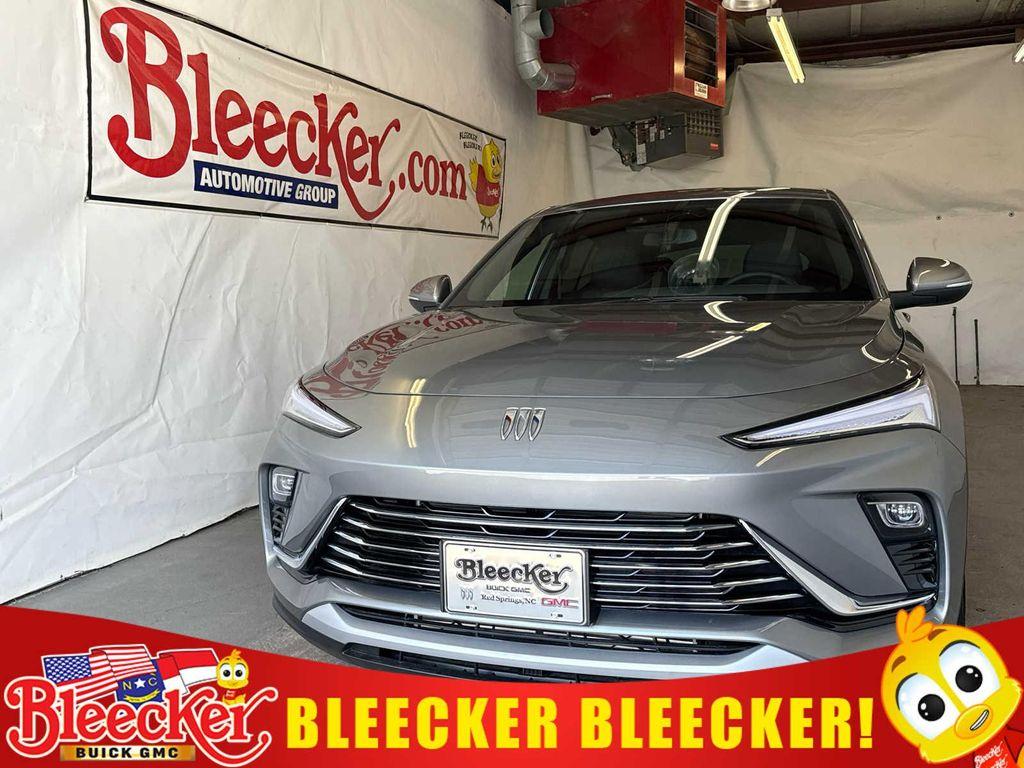 new 2025 Buick Envista car, priced at $26,680