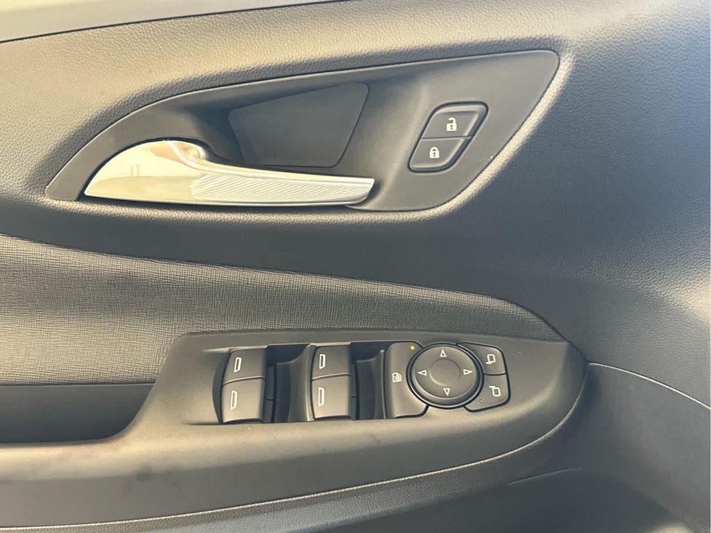 new 2025 Buick Envista car, priced at $26,782