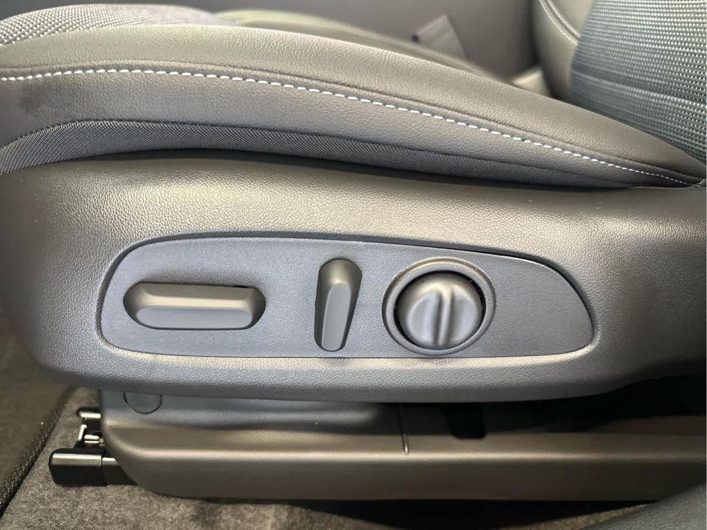 new 2025 Buick Envista car, priced at $26,782