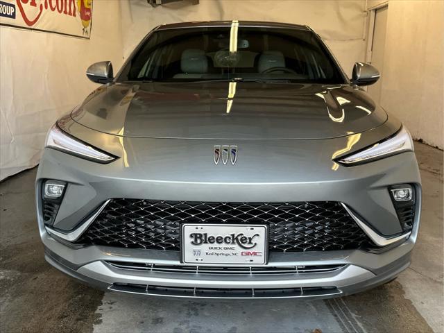 new 2025 Buick Envista car, priced at $30,830