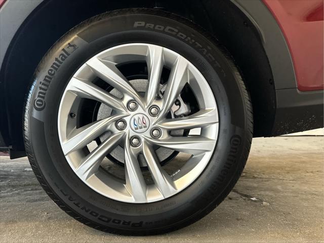 new 2025 Buick Envista car, priced at $26,187