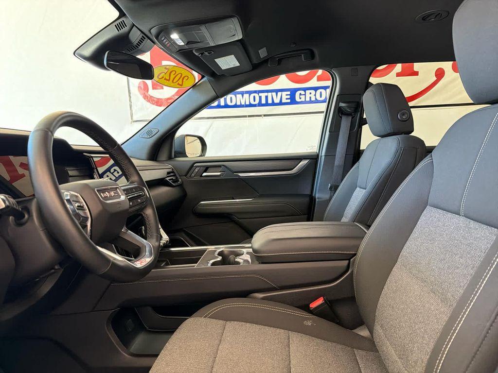 used 2025 GMC Acadia car, priced at $37,900