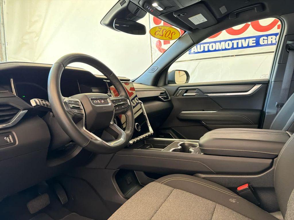 used 2025 GMC Acadia car, priced at $37,900