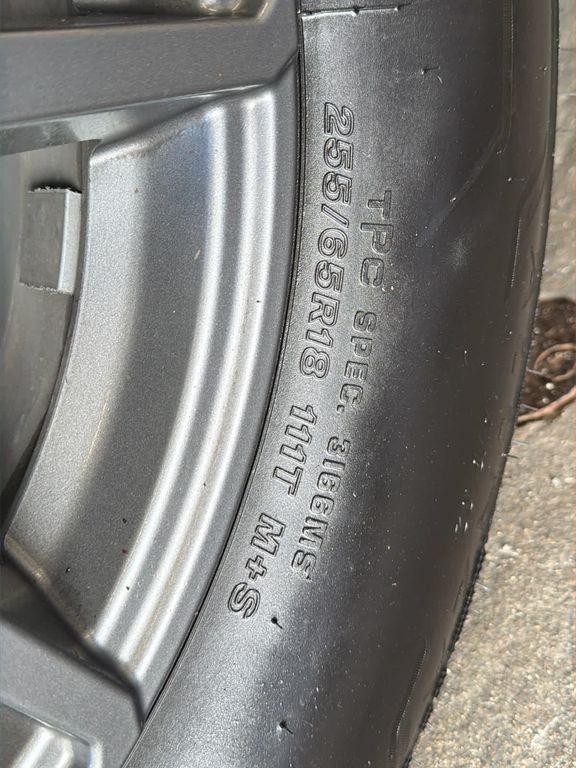 used 2025 GMC Acadia car, priced at $37,900