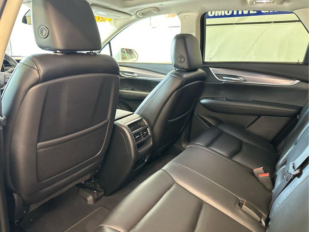 used 2017 Cadillac XT5 car, priced at $17,000