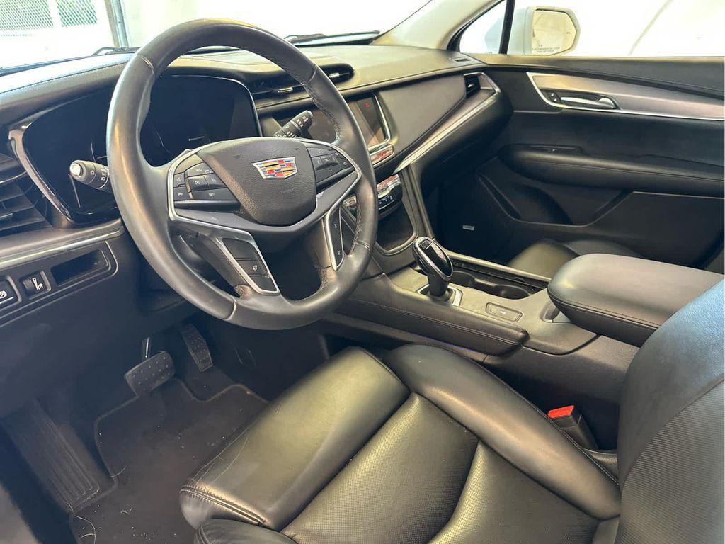 used 2017 Cadillac XT5 car, priced at $17,000