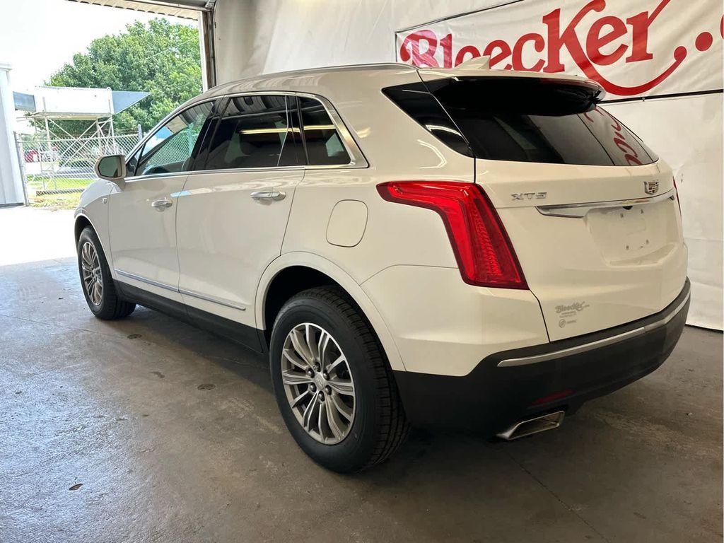 used 2017 Cadillac XT5 car, priced at $17,000