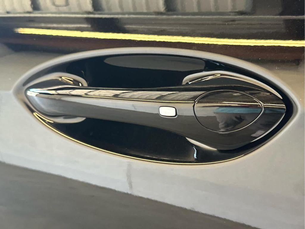 new 2025 Buick Envista car, priced at $26,279